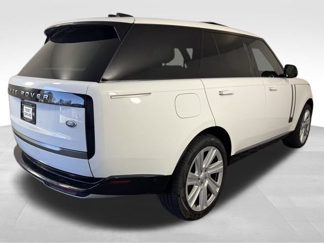 2023 Land Rover Range Rover SE 6