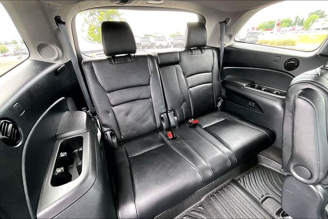 Used 2022 Honda Pilot Touring 4D Sport Utility