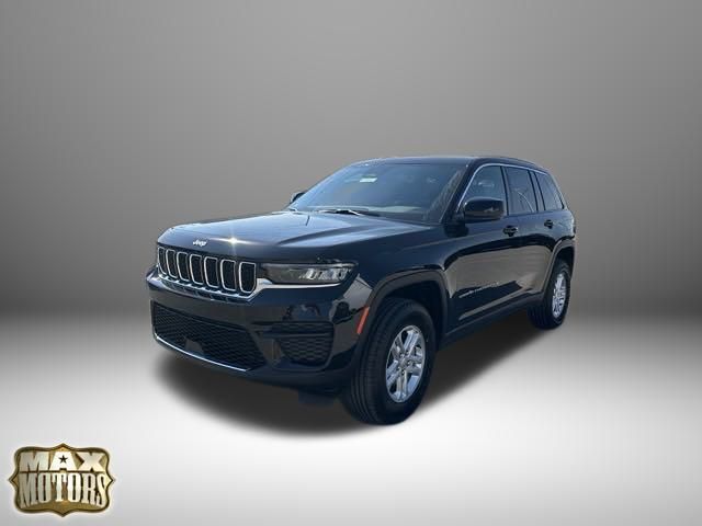 2025 Jeep Grand Cherokee  3