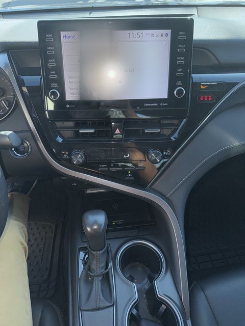 2021 Toyota Camry SE photo 4