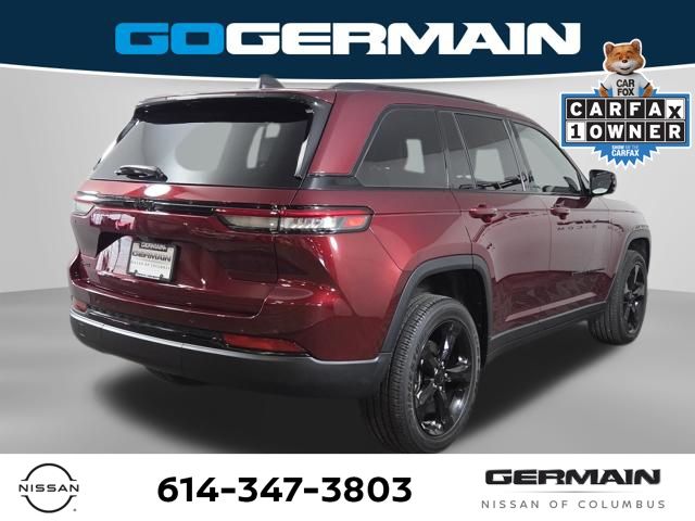 Used 2023 Red Jeep Altitude X image 7