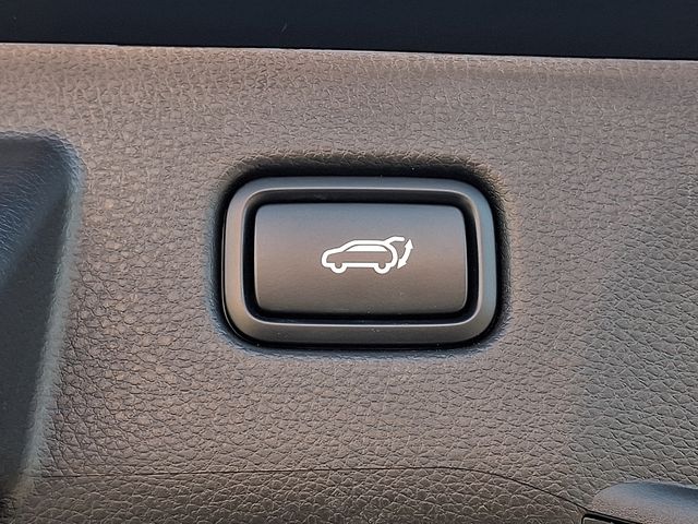 used 2025 Kia Seltos car, priced at $27,805