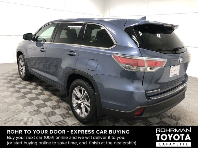 2016 Toyota Highlander LE Plus V6 4