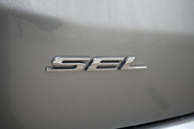 Used 2022 Silver Ford SEL image 18
