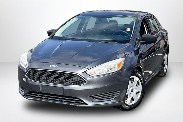 Used 2016 Ford Focus S with VIN 1FADP3E23GL385576 for sale in Jackson, TN