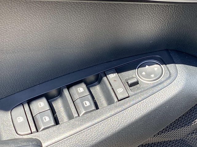 Used 2025 Kia Seltos SUV