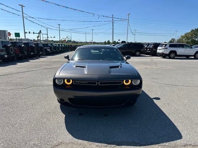 2022 Dodge Challenger SXT 2