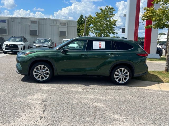 Used 2023 Toyota Highlander Hybrid SUV