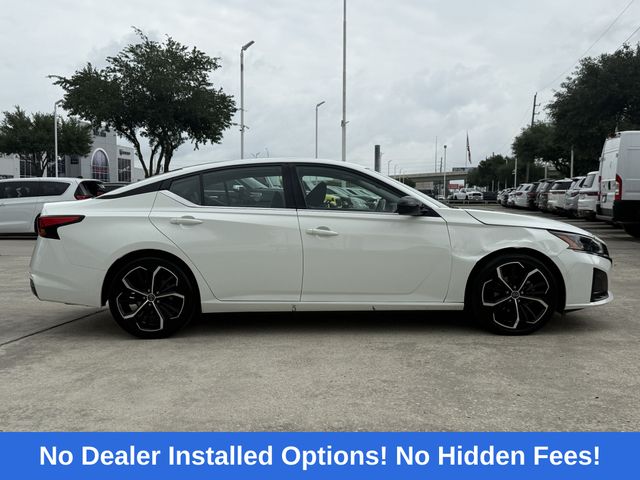 2023 Nissan Altima 2.5 SR White at Central Houston Nissan