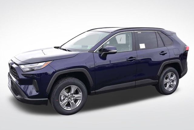 2025 Toyota RAV4 XLE's photo