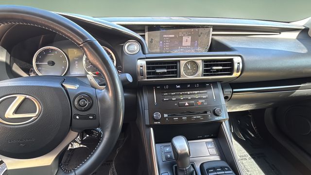 Used 2014  Lexus 250 image 11