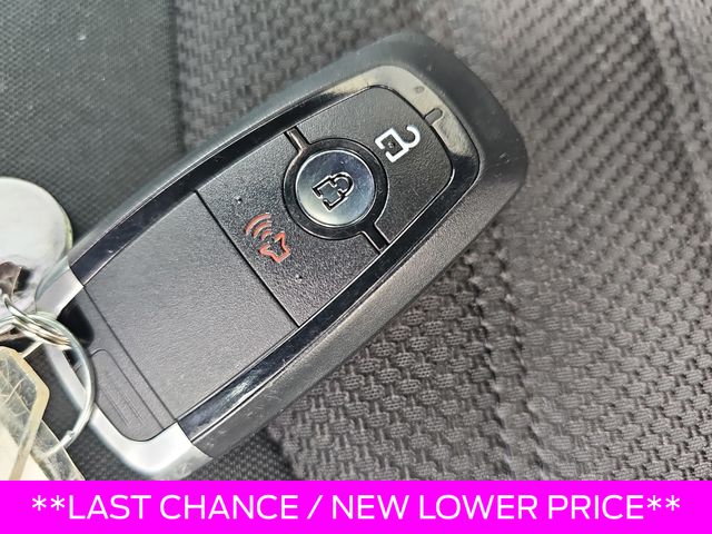 Used 2020 White Ford SE image 34