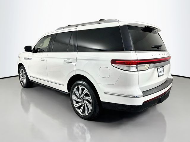 Thumbnail: 2023 Lincoln Navigator - 7