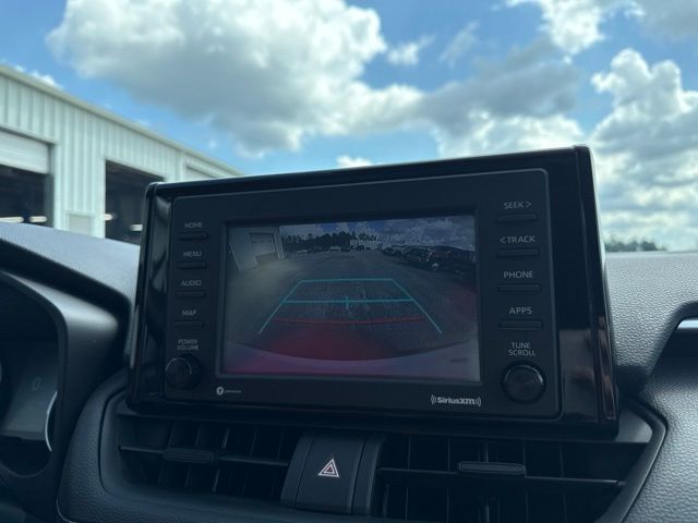 2021 Toyota RAV4 XLE:B02452