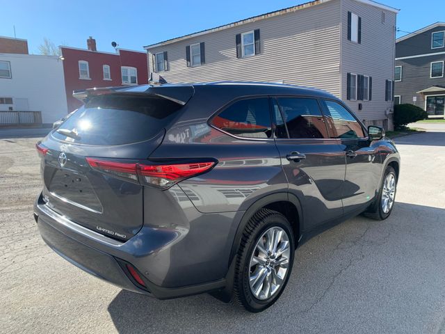 Used 2023 Toyota Highlander SUV
