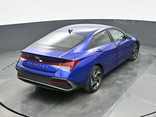 2025 Hyundai Elantra SEL 26