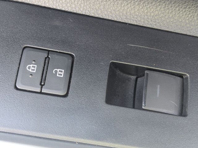 2025 Toyota Highlander XLE Beige at Davis Toyota of Orangeburg