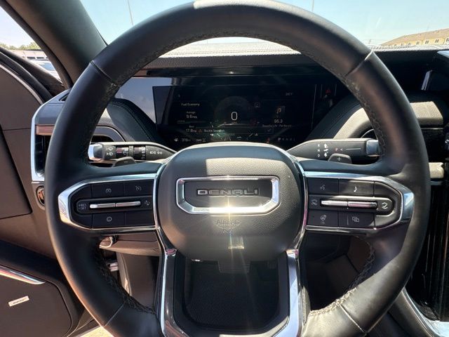 Used 2025 GMC Yukon XL SUV