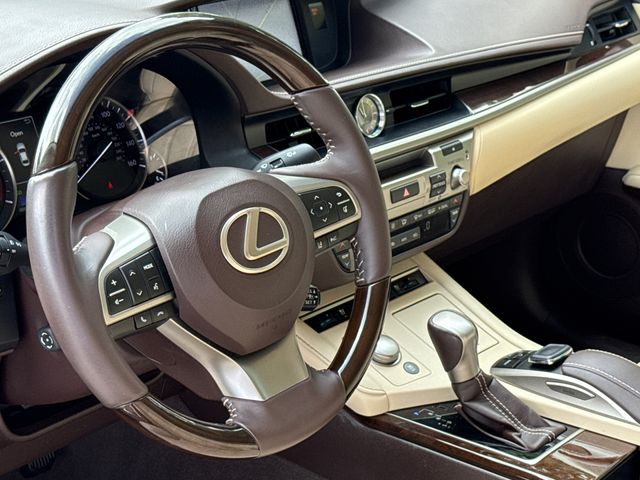Used 2018 Lexus ES Sedan