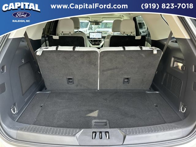 Used 2025 White Ford Platinum image 16