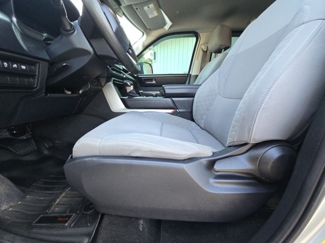 2022 Toyota Tundra SR5:45245B