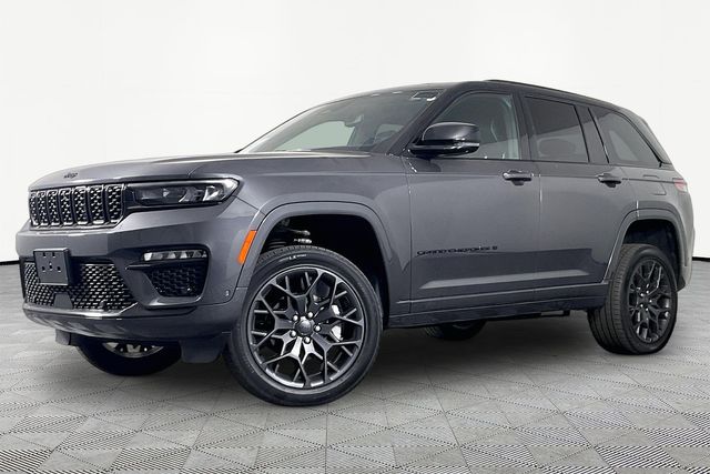 Baltic Gray Metallic Clearcoat 2025 Jeep Grand Cherokee SUV / Crossover Four-Wheel Drive 8-Speed Automatic