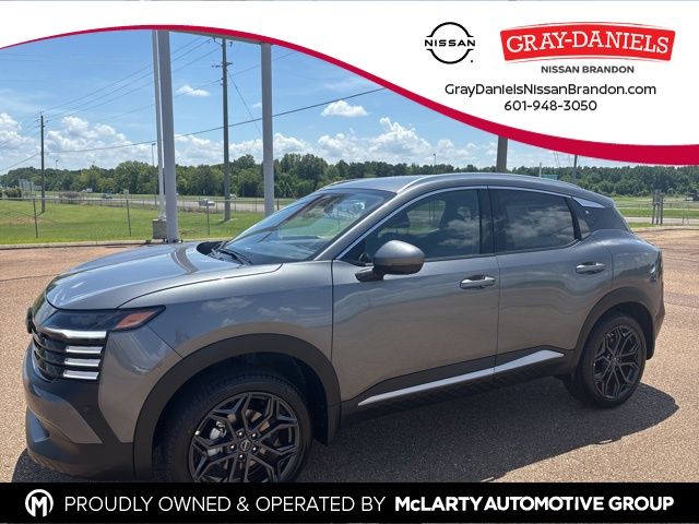 2025 Nissan Kicks SR's photo