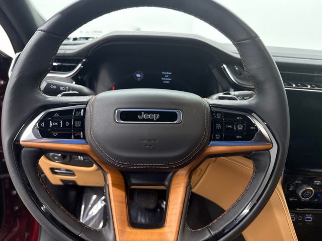 Used 2025 Red Jeep Summit Reserve image 30