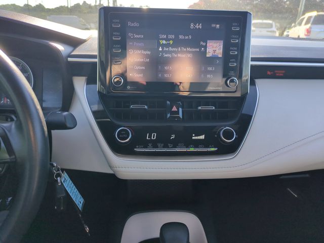 Used 2021 White Toyota SE image 20