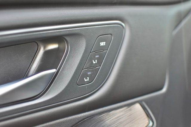 Used 2025 Nissan Rogue SL 4D Sport Utility