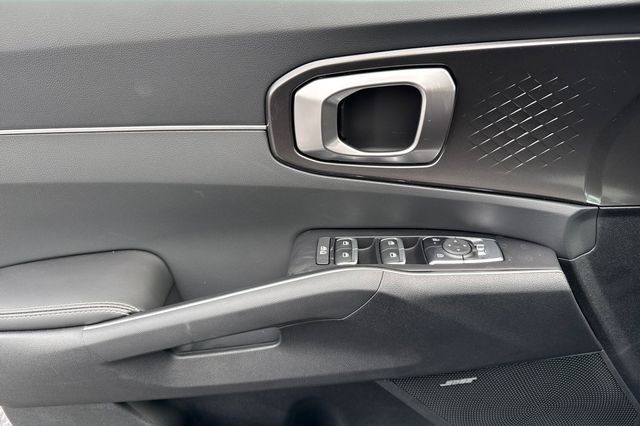 2026 Kia Sorento EX - Photo 12