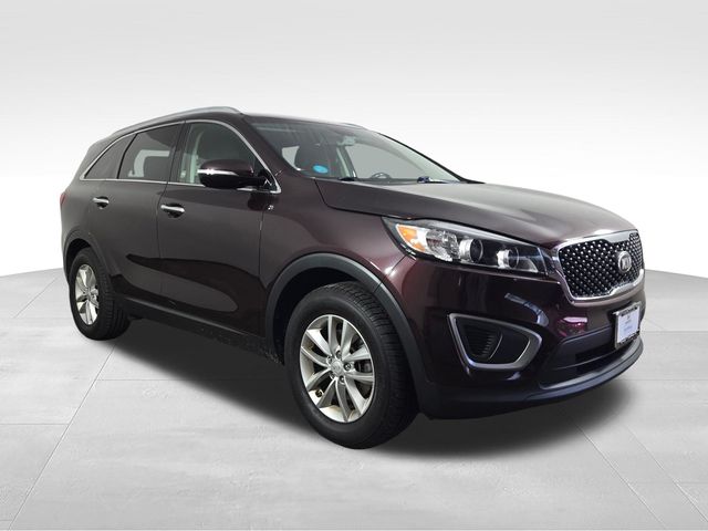 Used 2016 Kia Sorento LX with VIN 5XYPG4A38GG043712 for sale in Libertyville, IL