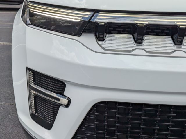 2026 Jeep Grand Wagoneer 4x2