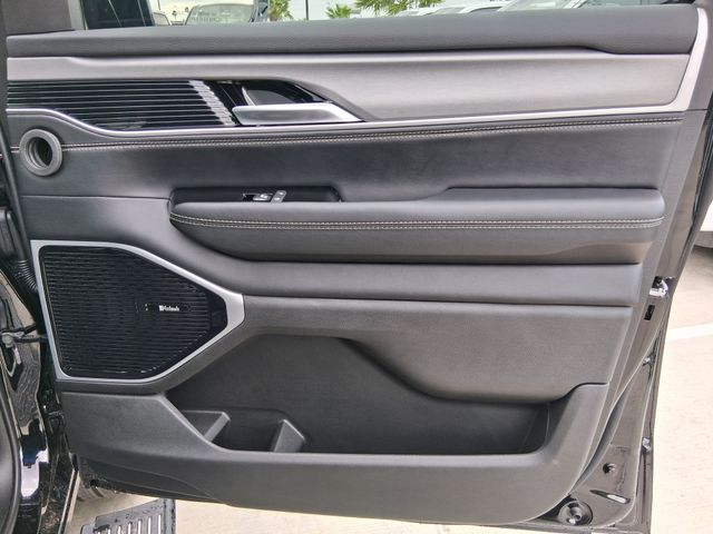 New 2026 Black Jeep Limited Reserve image 24