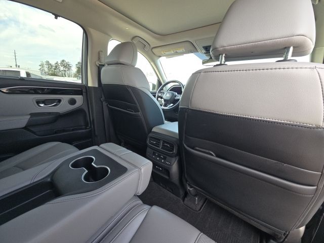 2024 Honda Pilot Touring:C02566