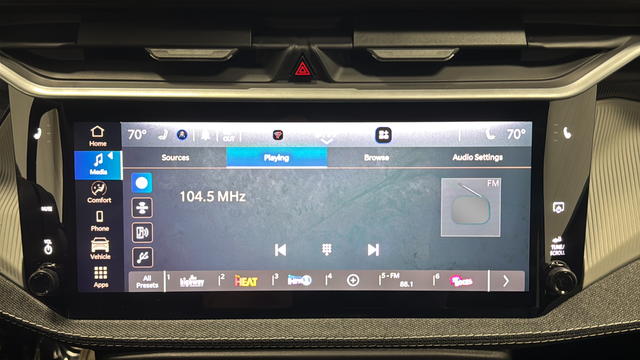 New 2026 Diamond Black Crystal Pearlcoat Jeep Laredo image 14
