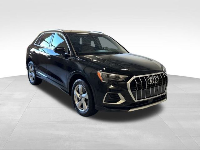 2019 Audi Q3 2.0T Premium 3