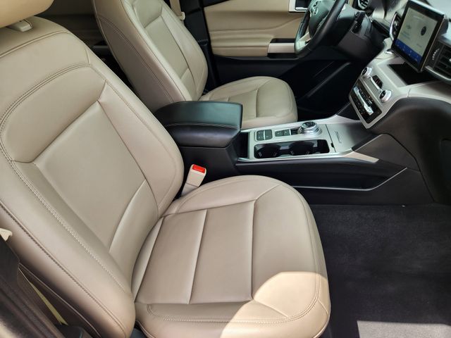 2023 Agate Black Metallic Ford Explorer XLT RWD SUV