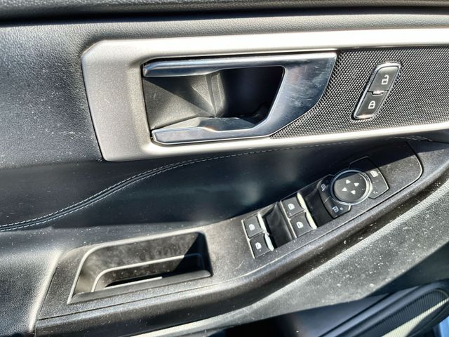 Used 2020 Blue Ford XLT image 16