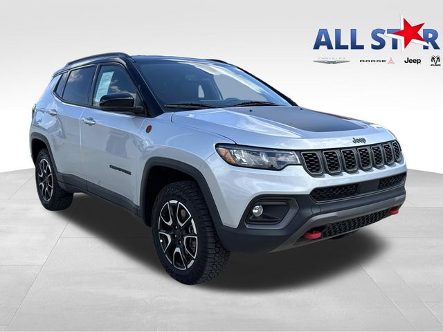 Silver Zynith Metallic Clearcoat 2025 Jeep Compass Trailhawk 4WD SUV / Crossover Four-Wheel Drive 8-Speed Automatic