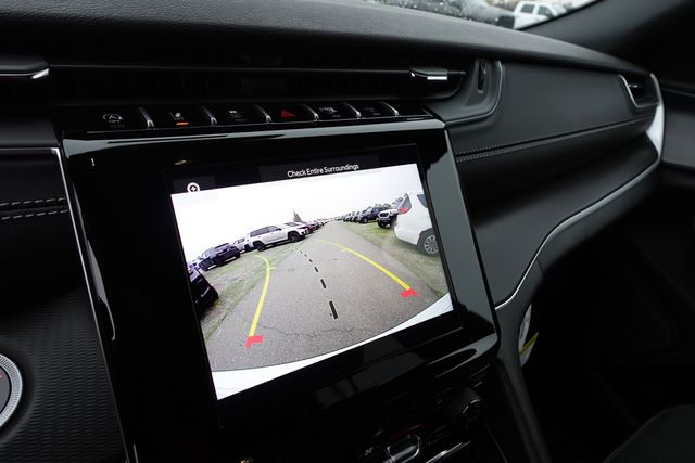 new 2025 Jeep Grand Cherokee car, priced at $37,275