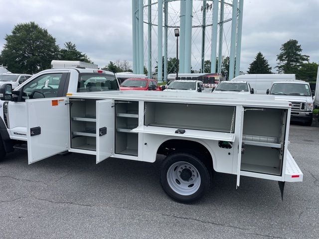 2025 Ford F-550 Super Duty 