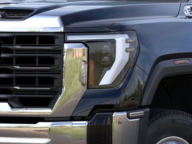 2025 GMC Sierra 3500HD Pro 10