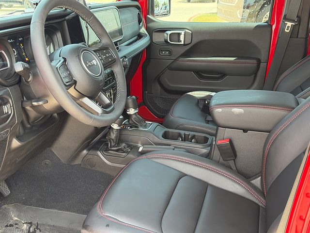 Used 2025 Jeep Wrangler SUV