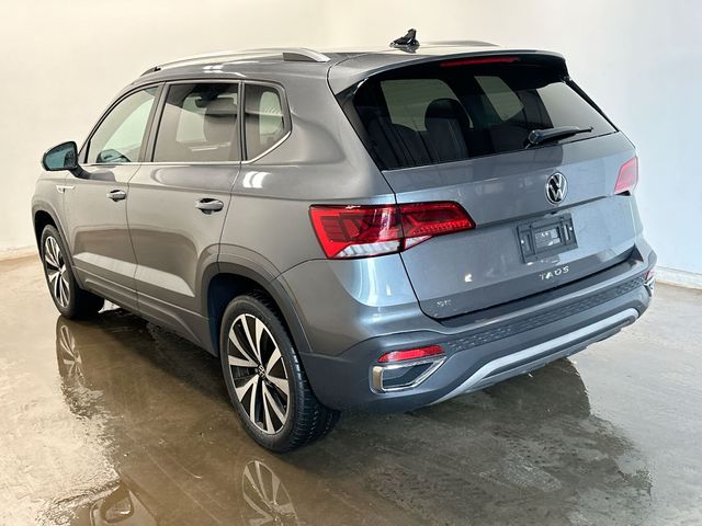 2024 Volkswagen Taos 1.5T SE Gray at Subaru and VW of Moon Township