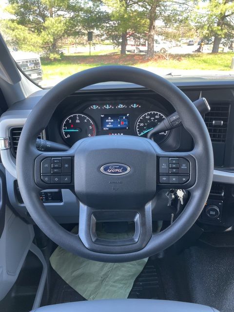 2025 Ford F-600 Super Duty 