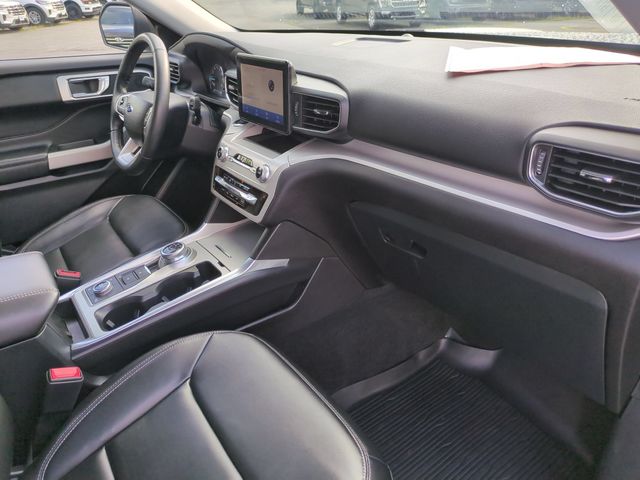 Used 2024 Silver Ford XLT image 34