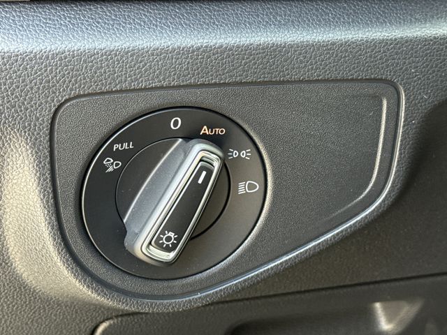 Used 2023 Silver Volkswagen 2.0T SE w/Technology image 22