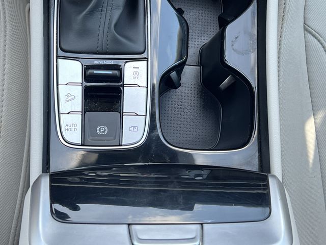 Used 2025 Green Hyundai SEL image 23