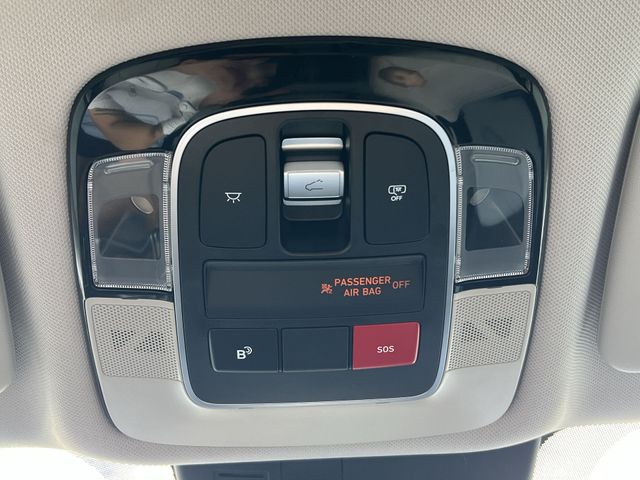 Used 2025 Blue Hyundai SEL Convenience image 32